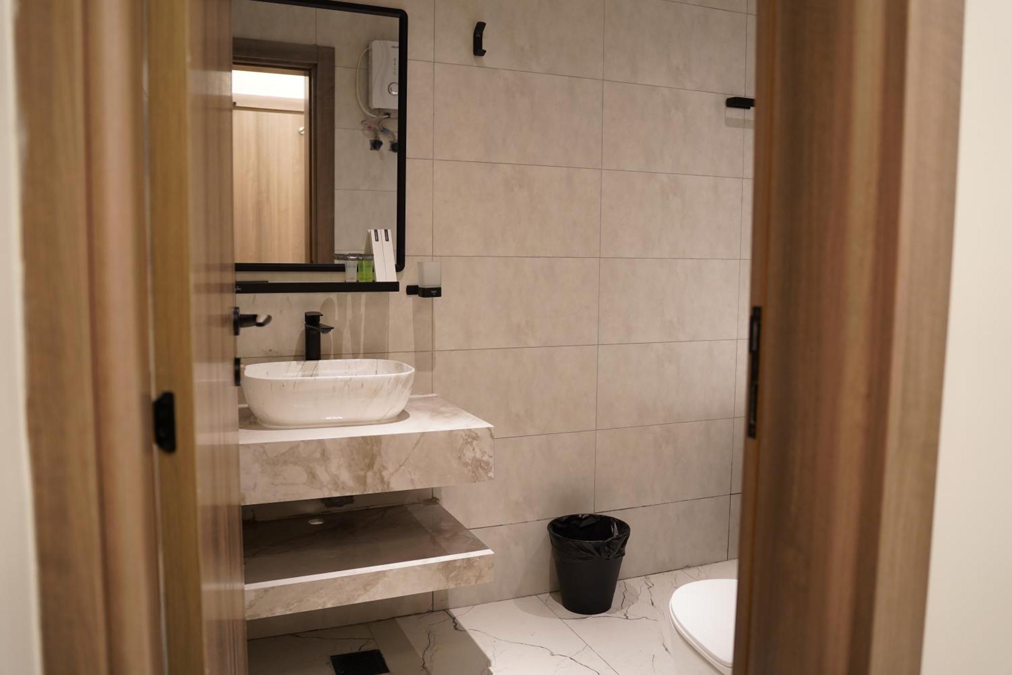 Lavenue Resthouse Apartman Nizva Kültér fotó